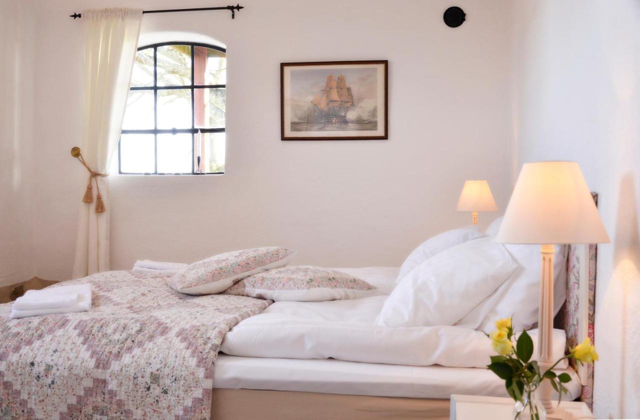 Bed and Breakfast Torsborgs Gard Сімрісгамн Екстер'єр фото